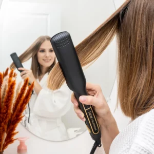 مكواة فرد الشعر فائقة التنعيم Lizze STRAIGHTER SUPREME